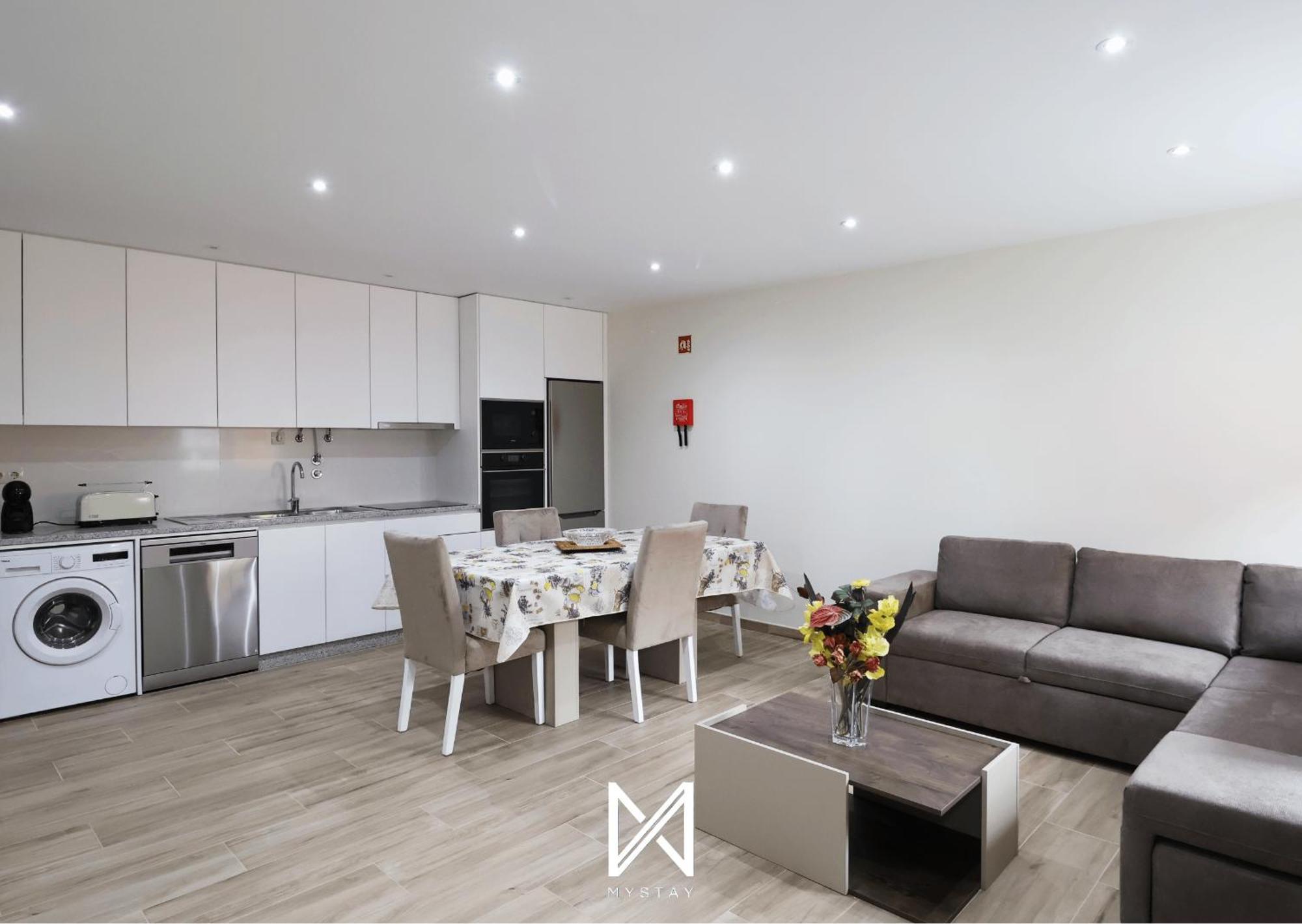 Apartment Mystay - Oliveira Douro House